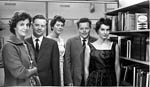 (Bild: 4) Fsta elevrdet 1960-61; Ulla Andersson, Maj Svenberg,ordf., Folke Jansson (Fredman), Katarina Samuelsson och lraren Sven Kihln.