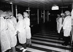 (Bild: 20) Finska linjens studieresa till bo. skdarplats ver senapstillverkning i en fabrik.