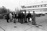 (Bild: 22) Finska linjens studieresa till bo. Utanfr livsmedelsfabriken.