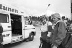 (Bild: 5) Resan till Ungern brjade p  skolan 18.4.1993. Terje Roos, Sari Suronen, Heikki Lahti och Reino Nyknen.
