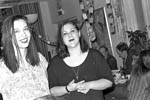 (Bild: 14) Julfesten 1995-12-18. 2 punkartjejer: Susanne Viestam och Ann-Louise Whlander.