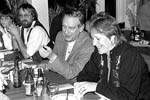 (Bild: 15) Julfesten 1995-12-18. Vid matbordet Stig-Olov Lindgren, Rolf Sundn och Ingegerd Hgg-Hansen