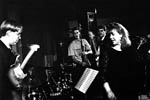 (Bild: 25) Julfesten 1995-12-18. Skolans egen orkester spelar till dans i julfesten. Mats Andersson, nn, Jerker Bergenheim och Malin Pettersson.