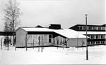(Bild: 34) Skinnskattebergs folkhgskola, huvudbyggnad p vintern.