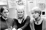 (Bild: 22) Tre elever p Irlandslinjen: Anna Modn, Sabina Johansson och Lotta Fallgren
