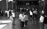 (Bild: 2) Finsk folkdanskurs i april 1986. Gemensamma vningar i gympasalen.