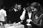 (Bild: 36) Julfest 1996. En kopp kaffe till maten. Anders Thorn, Mats Fransson, Boel Persson och Manuela Silverdahl.