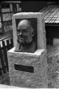 (Bild: 7) Studiebesk till Karl Larssons Sundborn. Staty efter Adolf Berg